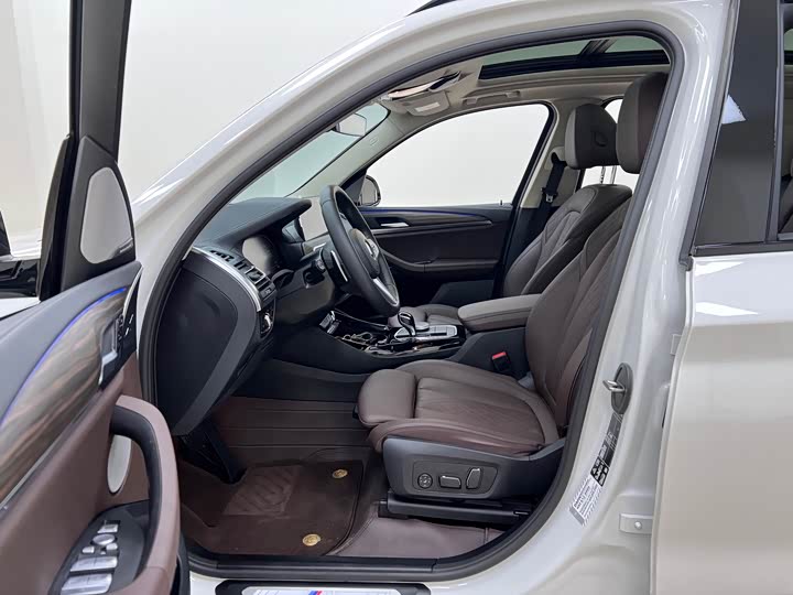 Фото 16 - BMW X3