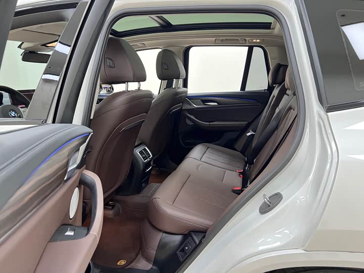 Фото 17 - BMW X3