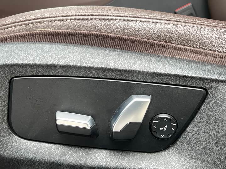 Фото 19 - BMW 5 Series