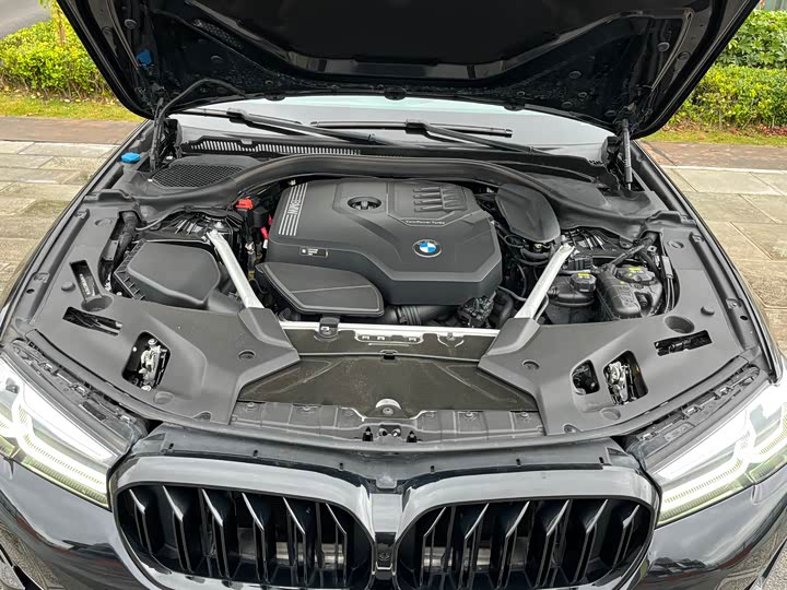 Фото 24 - BMW 5 Series