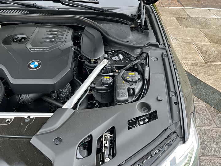 Фото 25 - BMW 5 Series