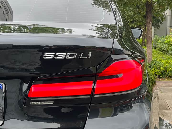 Фото 34 - BMW 5 Series