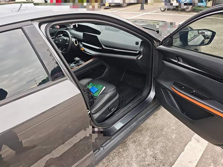 Фото 20 - Changan UNI-V