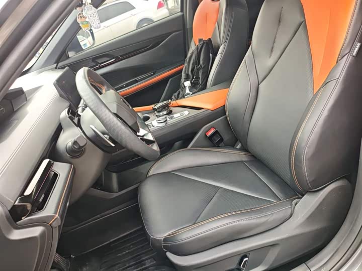 Фото 8 - Changan UNI-V