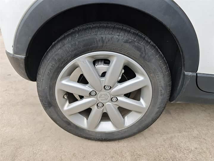 Фото 26 - Leapmotor T03