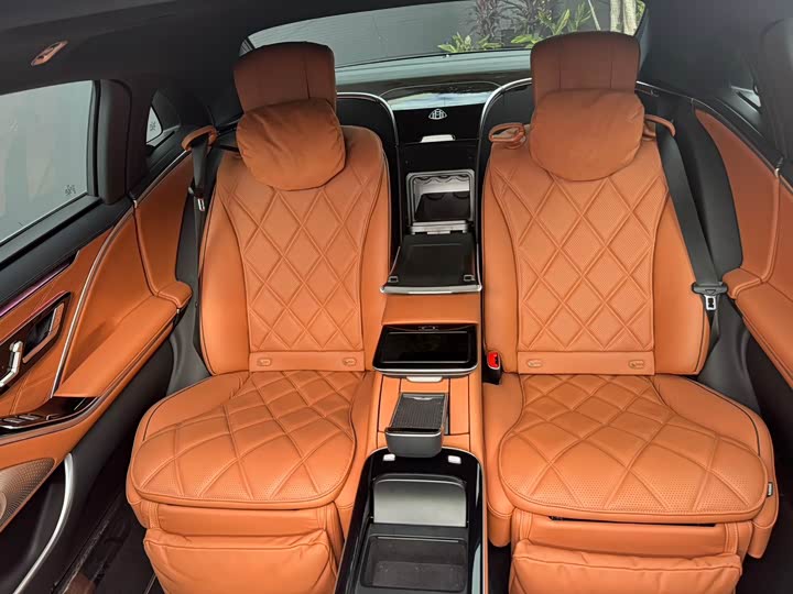 Фото 13 - Mercedes-Benz Maybach S-Class