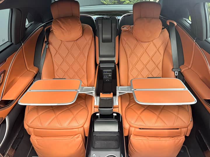 Фото 14 - Mercedes-Benz Maybach S-Class