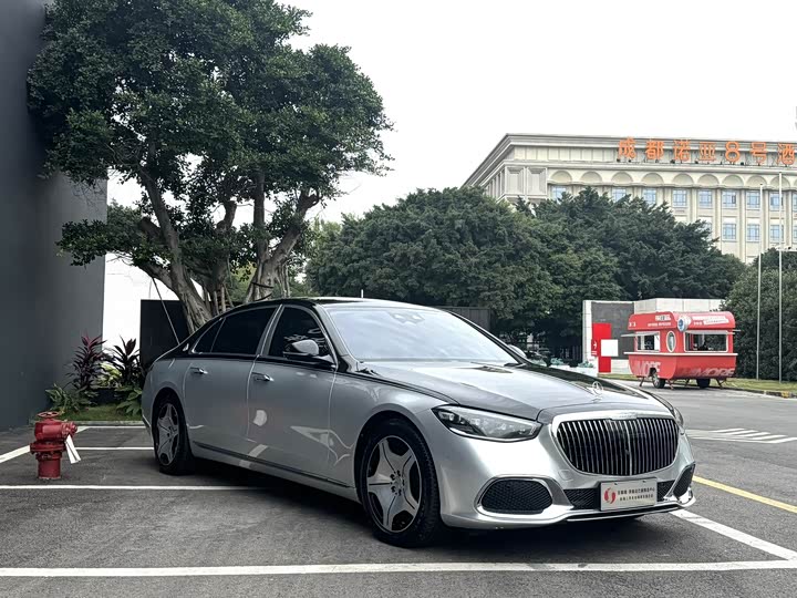 Фото 2 - Mercedes-Benz Maybach S-Class
