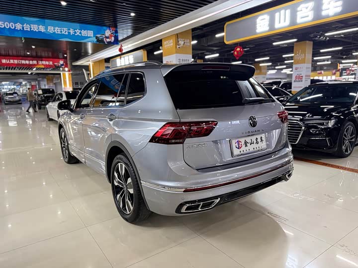 Фото 12 - Volkswagen Tiguan L Pro