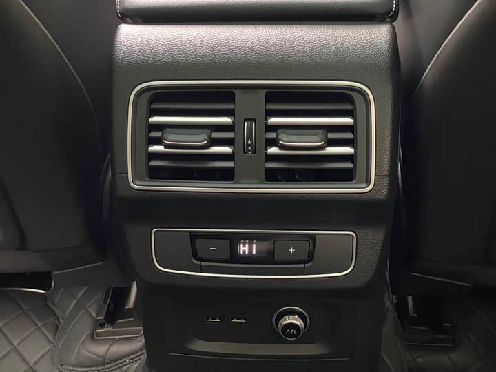 Фото 18 - Audi Q5L