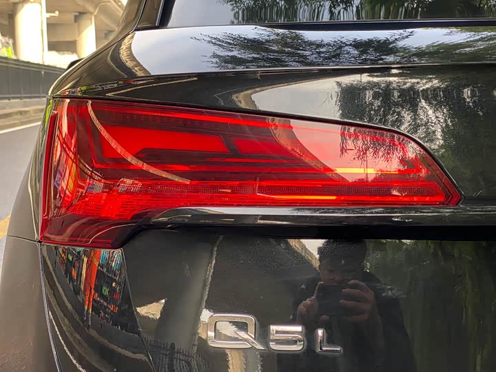 Фото 4 - Audi Q5L