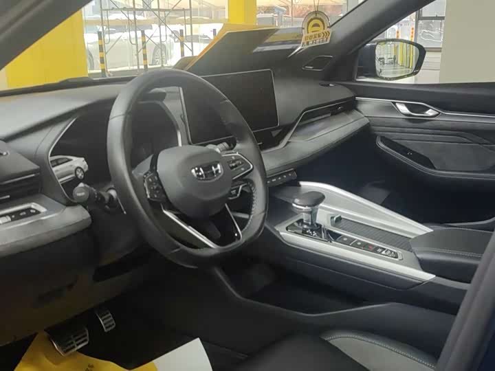 Фото 6 - Geely Preface