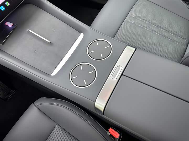 Фото 12 - Xiaomi YU7