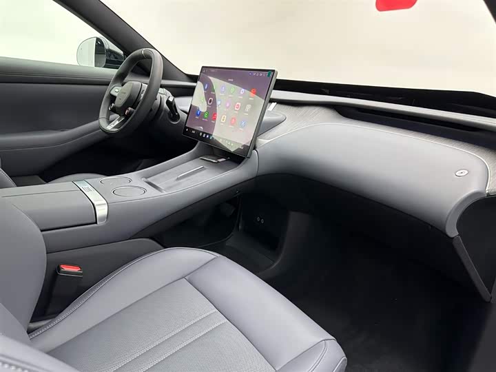 Фото 15 - Xiaomi YU7