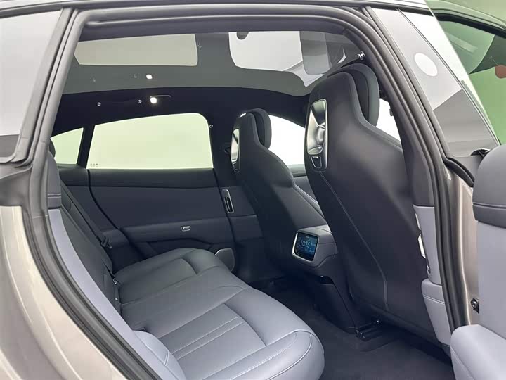 Фото 20 - Xiaomi YU7