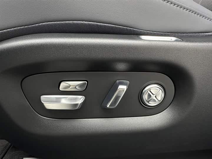 Фото 22 - Xiaomi YU7