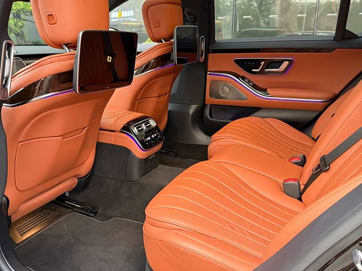 Фото 3 - Mercedes-Benz S-Class