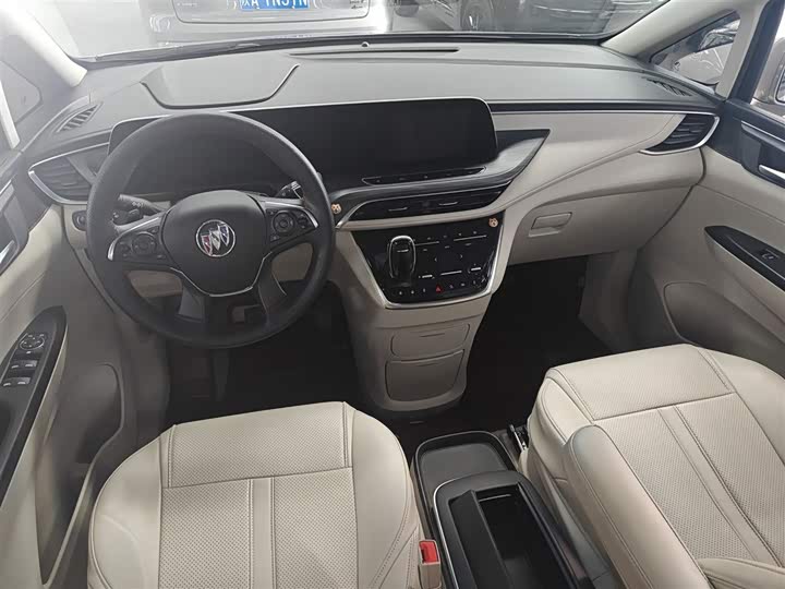 Фото 10 - Buick GL8 ES