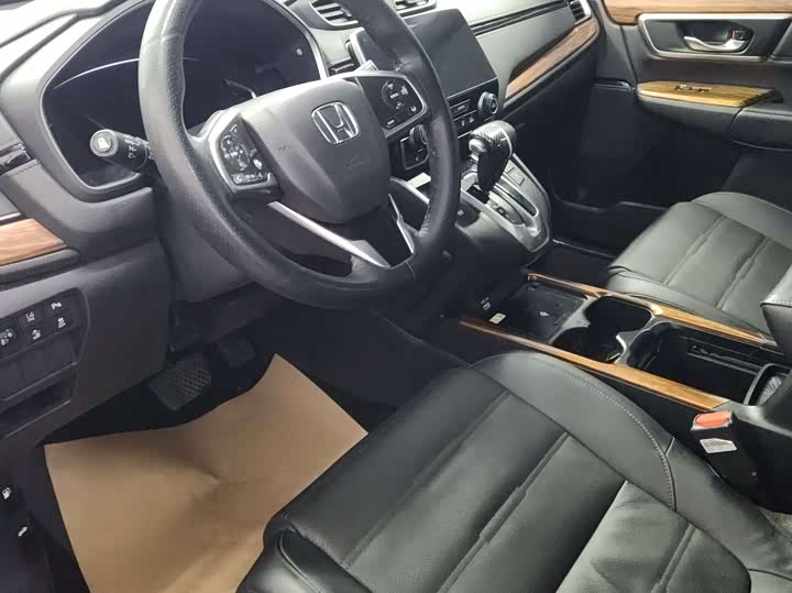 Фото 10 - Honda CR-V