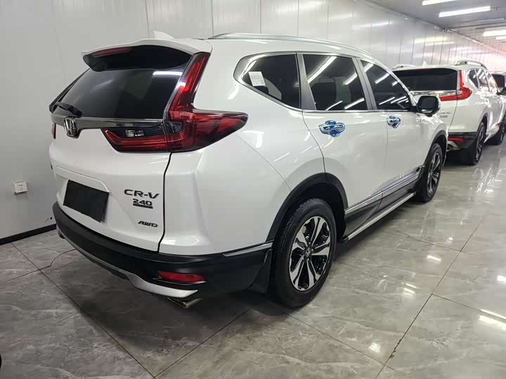 Фото 14 - Honda CR-V