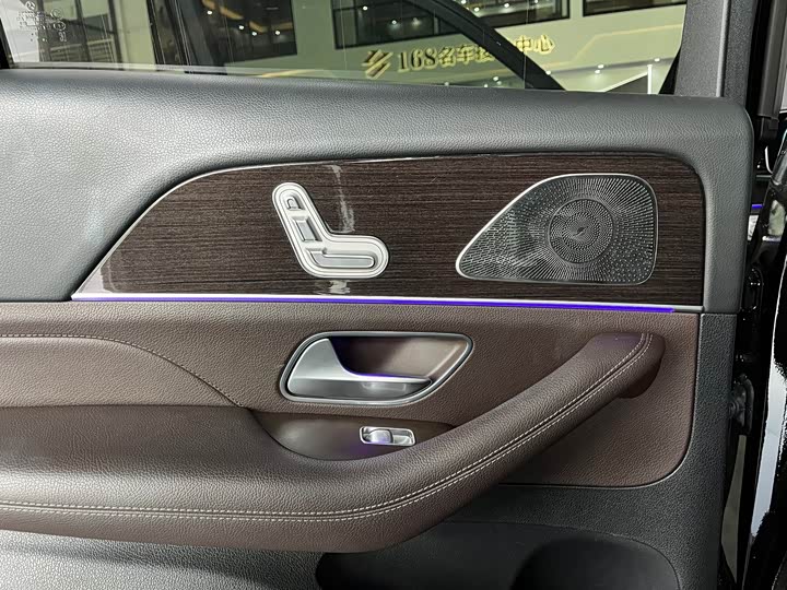 Фото 11 - Mercedes-Benz GLE-Class