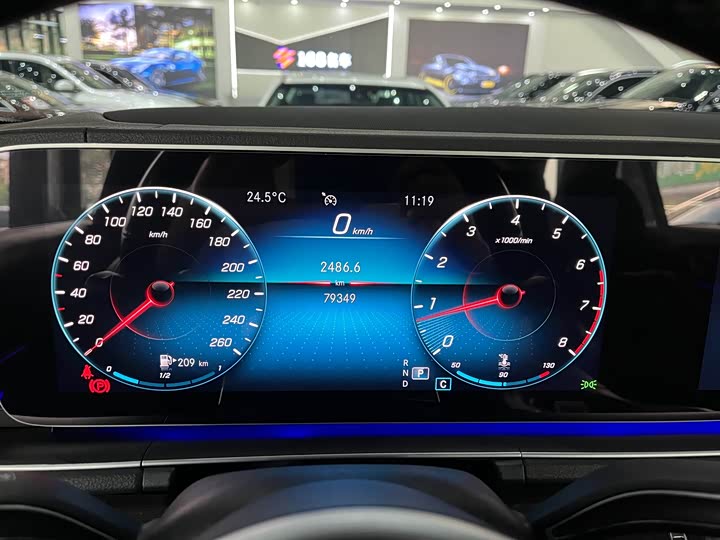 Фото 17 - Mercedes-Benz GLE-Class