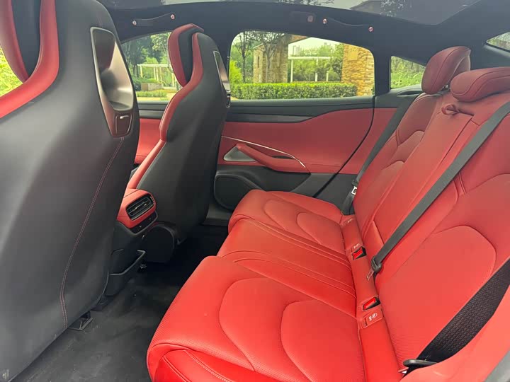 Фото 9 - Xiaomi SU7