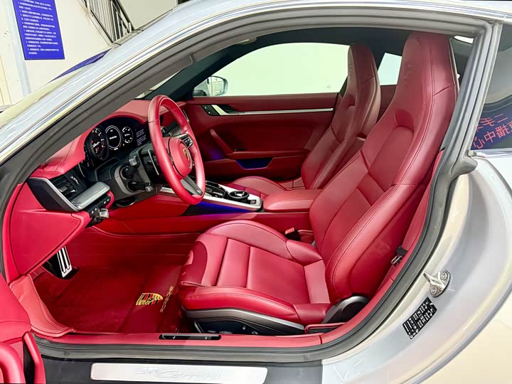 Фото 19 - Porsche 911