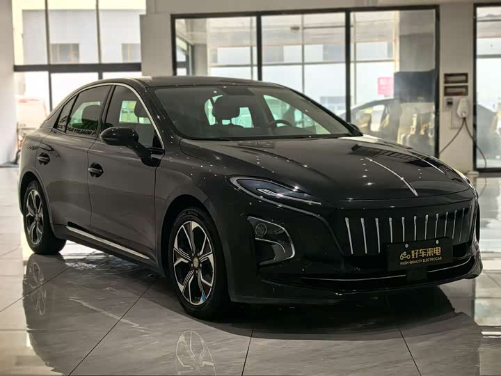 Фото 3 - Hongqi E-QM5