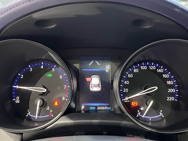 Фото 9 - Toyota C-HR