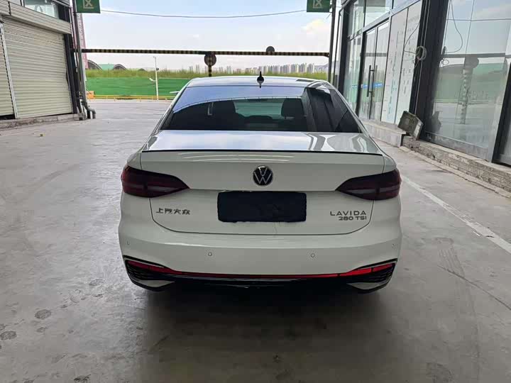 Фото 5 - Volkswagen Lavida
