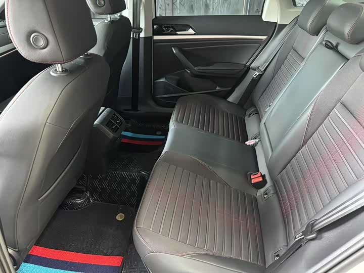 Фото 7 - Volkswagen Lavida