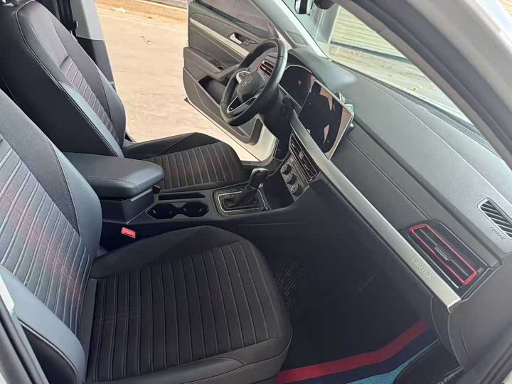 Фото 8 - Volkswagen Lavida