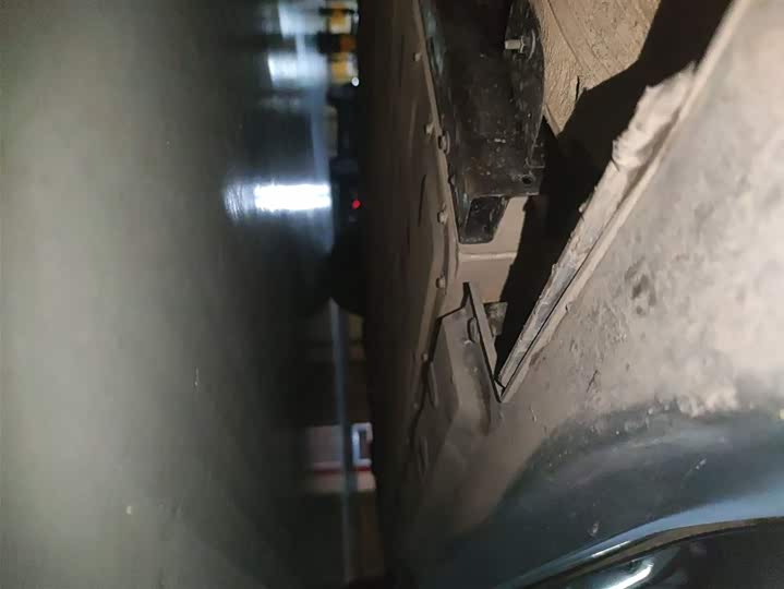 Фото 22 - Hongqi E-QM5