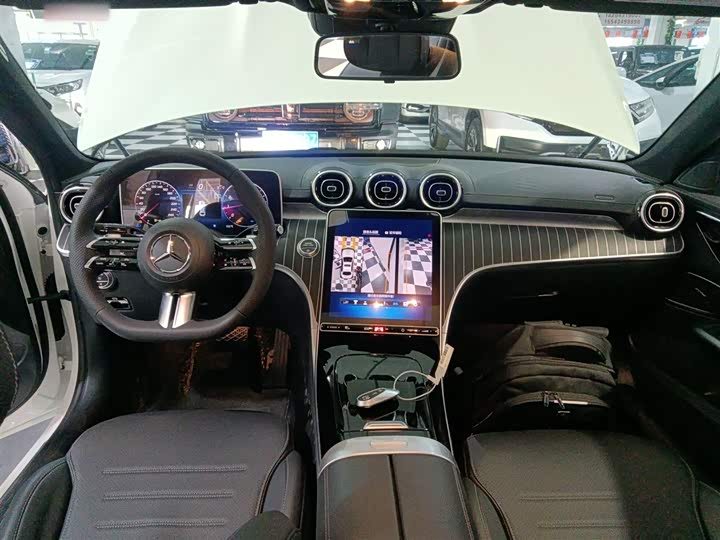 Фото 10 - Mercedes-Benz C-Class