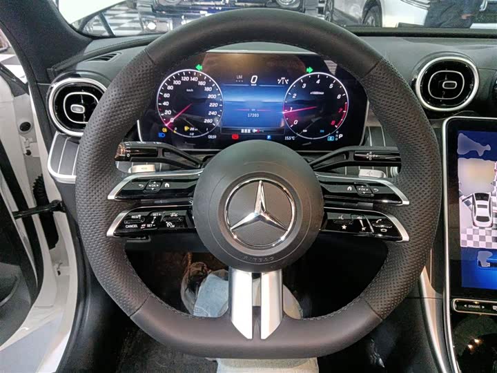 Фото 11 - Mercedes-Benz C-Class