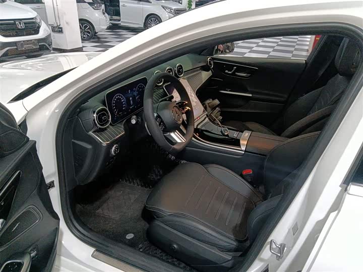 Фото 15 - Mercedes-Benz C-Class