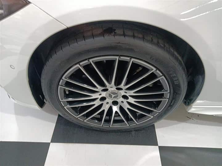 Фото 23 - Mercedes-Benz C-Class