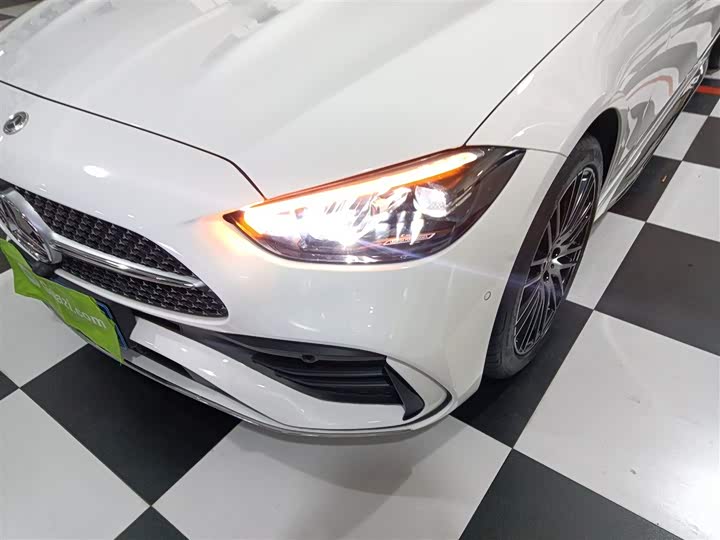 Фото 24 - Mercedes-Benz C-Class