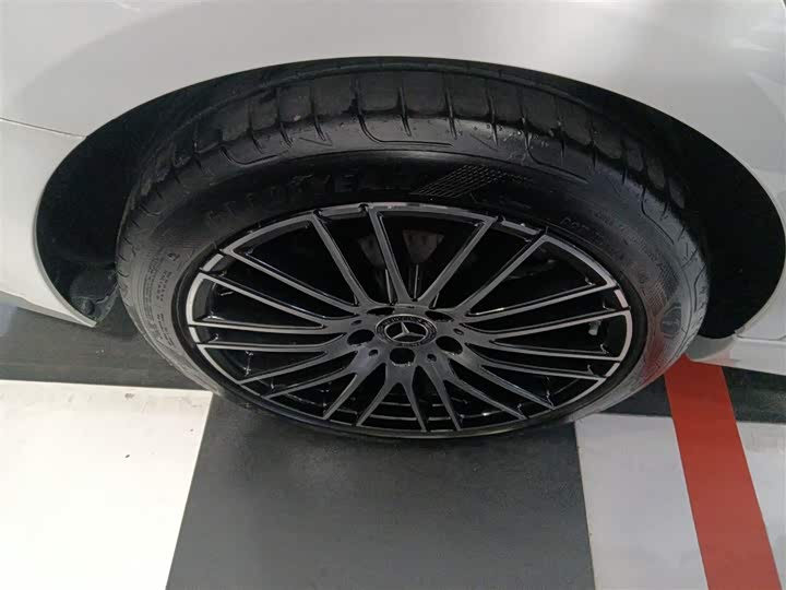 Фото 26 - Mercedes-Benz C-Class