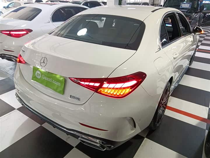 Фото 7 - Mercedes-Benz C-Class