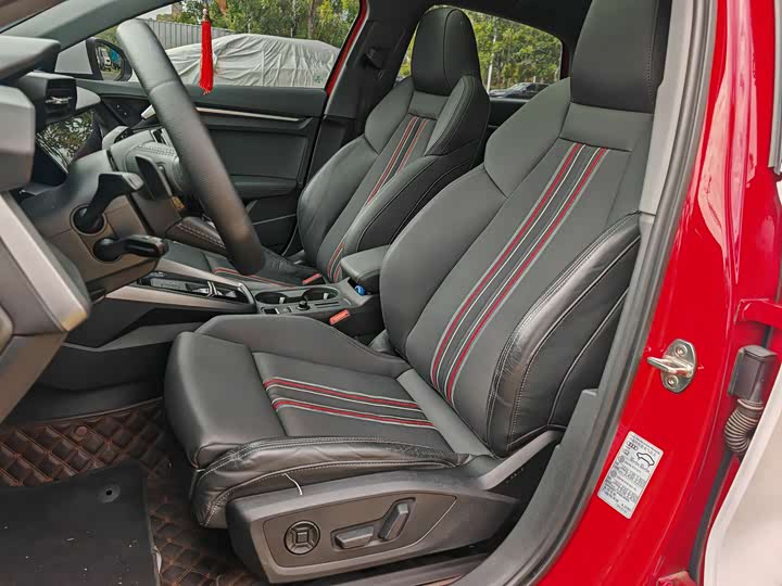 Фото 13 - Audi A3