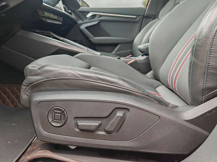 Фото 23 - Audi A3