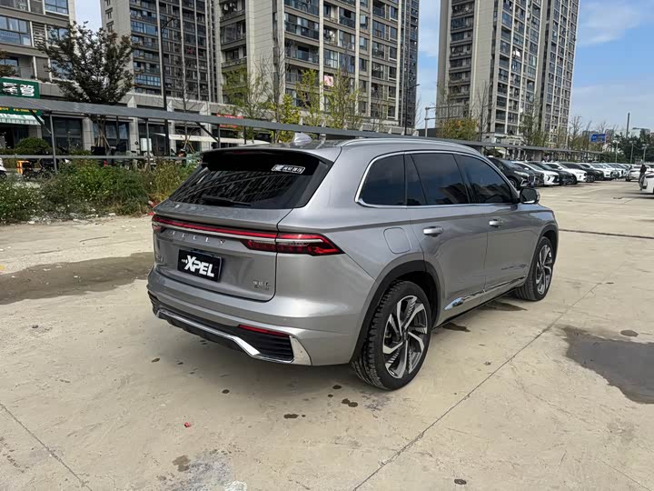 Фото 19 - Geely Monjaro