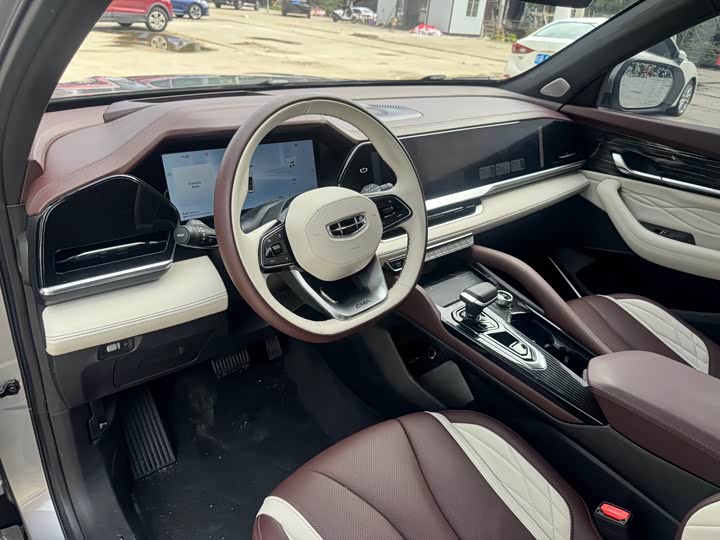 Фото 4 - Geely Monjaro