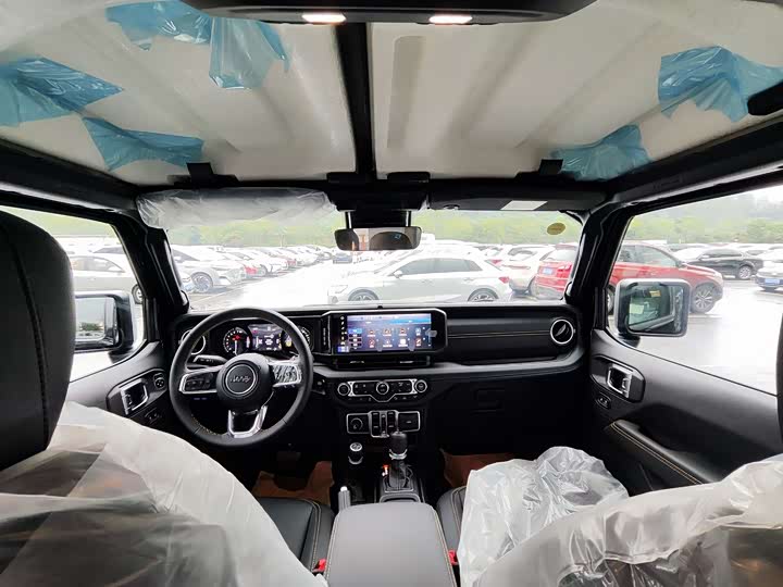 Фото 9 - Jeep Wrangler Hybrid