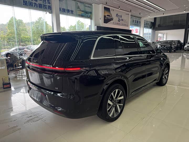 Фото 7 - LiXiang L8