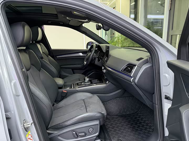 Фото 6 - Audi Q5L Sportback