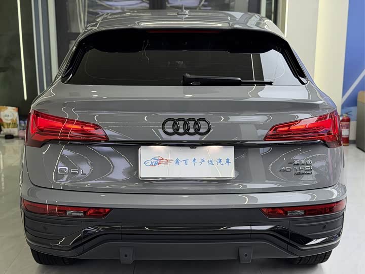 Фото 9 - Audi Q5L Sportback