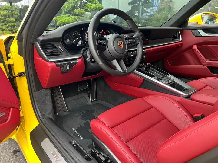 Фото 2 - Porsche 911